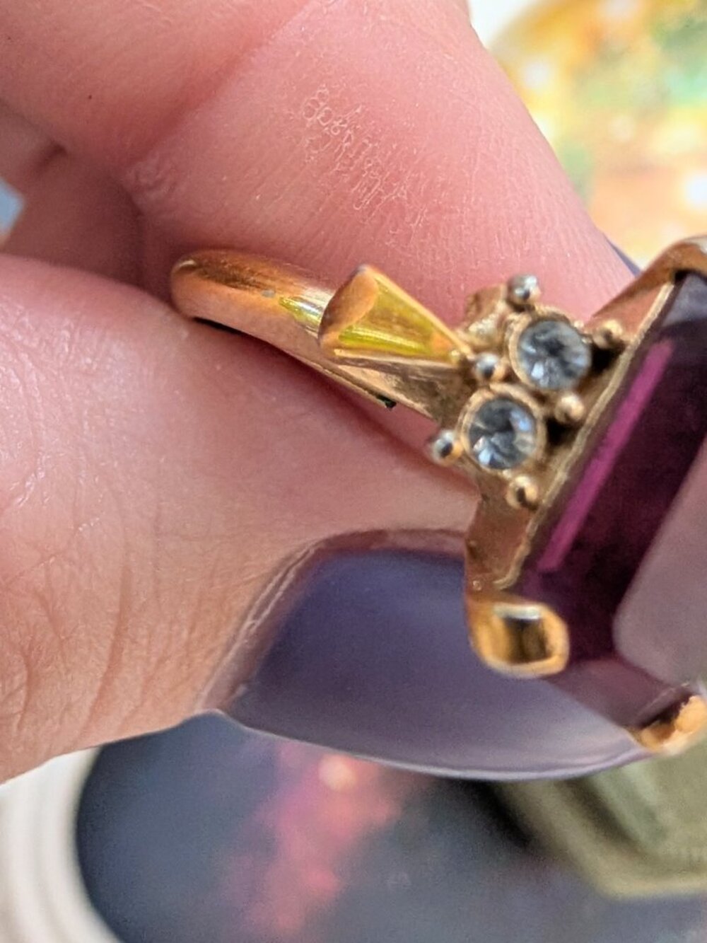Vintage Art Deco Avon Amethyst Purple Glass Gold Tone Ring, Size 6 - Picture 9 of 12